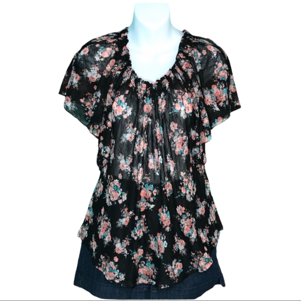No Boundaries Floral Bat Wing Juniors Top